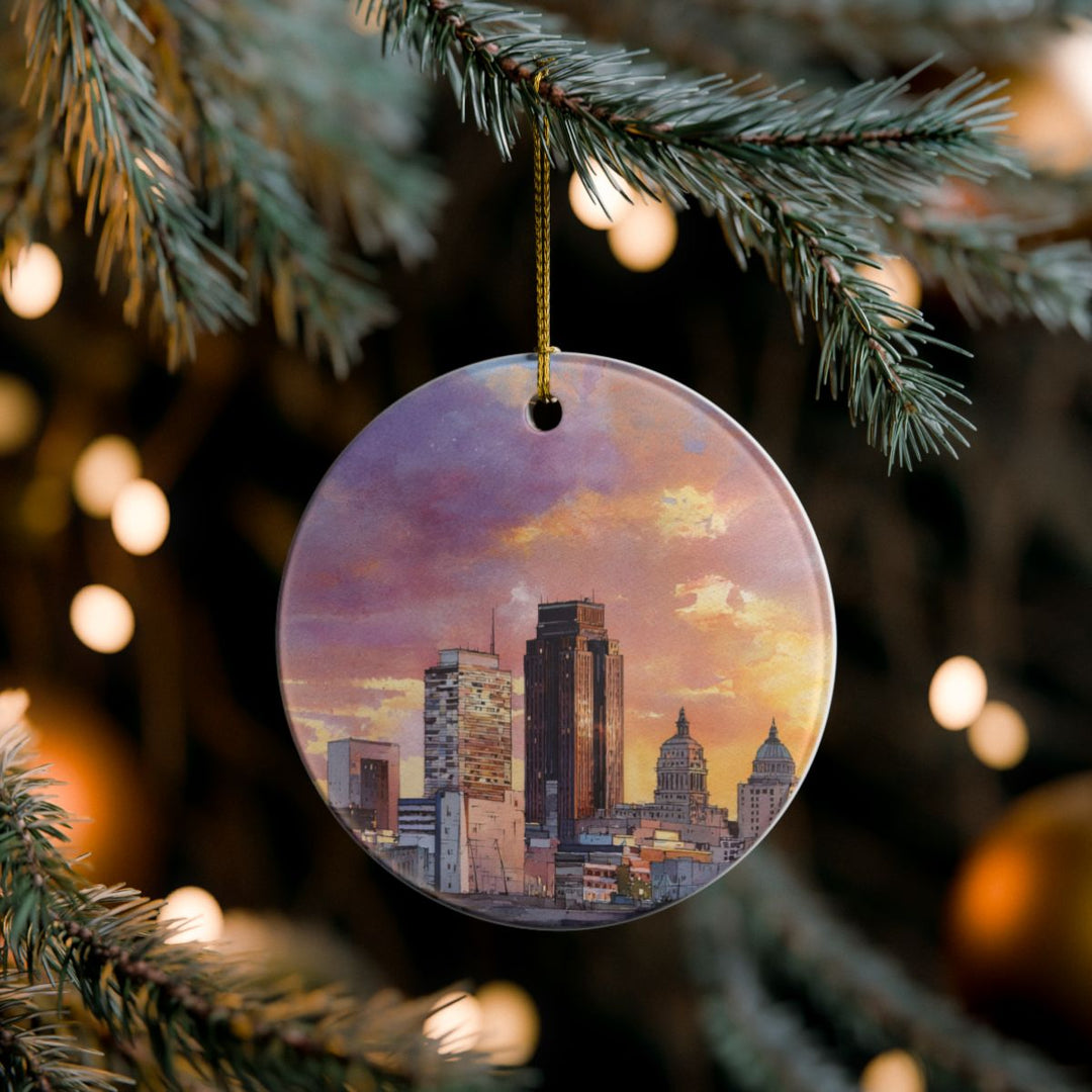 Des Moines Iowa USA Ornament: Unique Des Moines Souvenir, Des Moines Iowa Xmas Decor, and Authentic Des Moines Gift